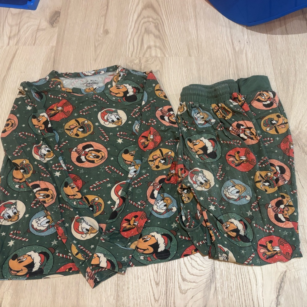 Women’s Disney Christmas pajamas